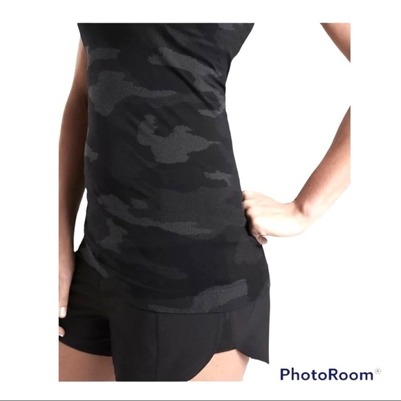 Athleta Speedlight Camo Racerback Tank Black Gray Seamless Anti Odor - Picture 5 of 9